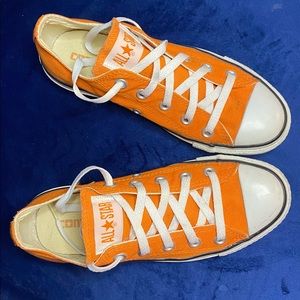 C O N V E R S E 🧡🧡